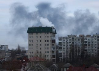 В ЛНР сообщили о пожаре на Луганской нефтебазе в результате обстрела украинских военных