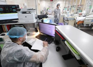 В России за сутки выявили 66 576 случаев заражения коронавирусом. Это минимум с 24 января