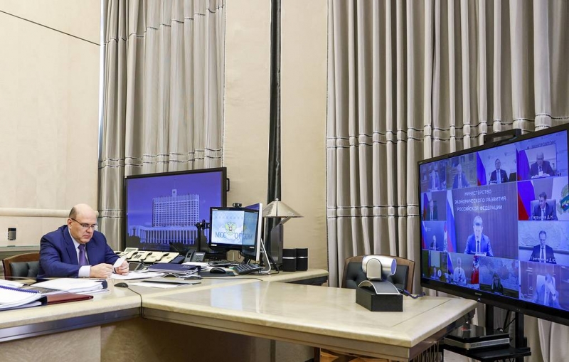 Власти России одобрили "антисанкционный" комплекс мер поддержки экономики на 1 трлн рублей

