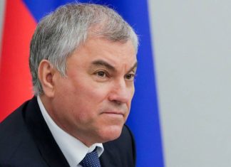 Володин назвал слова Байдена о Путине истерикой от бессилия