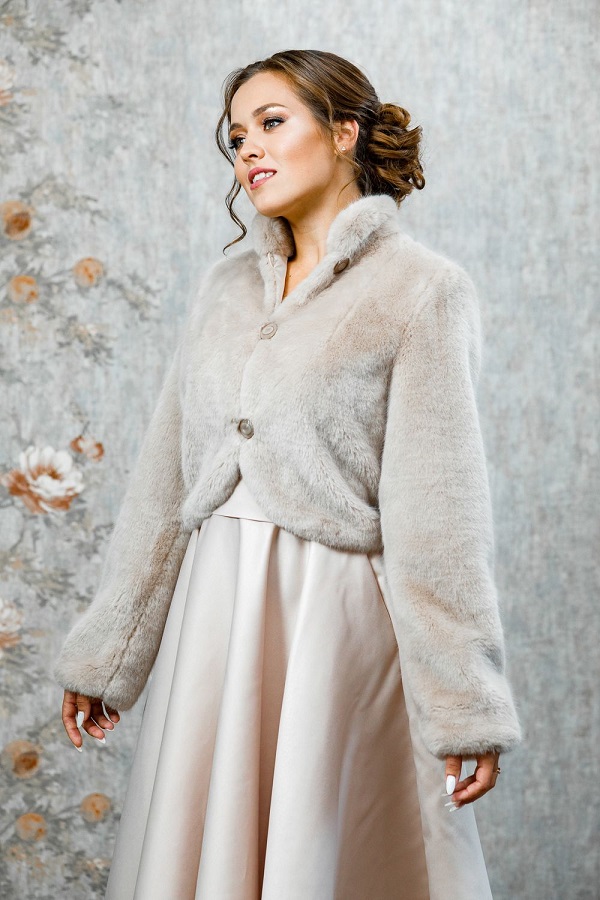 Советы по выбору свадебного платья на зиму