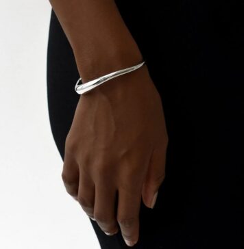 Как правильно выбрать жесткий браслет из серебра