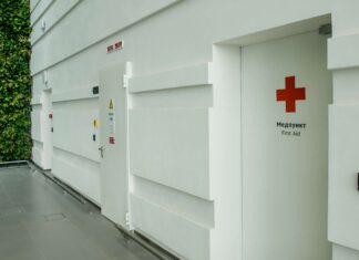 Что нужно для организации медпунктов на предприятии