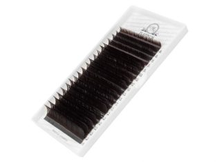 Почему лучше выбрать темно-коричневые ресницы для наращивания