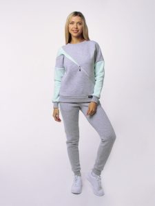 Удобство и Стиль: Женская Одежда из Футера