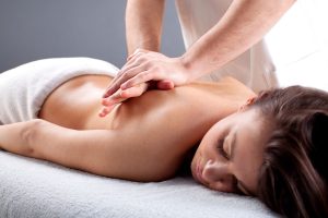 עיסוי: אמנות המגע וההחלמה