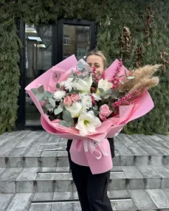 Доставка Квітів: Краса, Емоції та Зручність