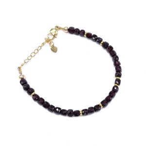 Женские браслеты из граната: элегантность и символика