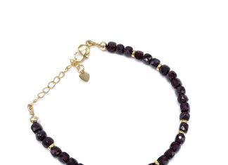 Женские браслеты из граната: элегантность и символика