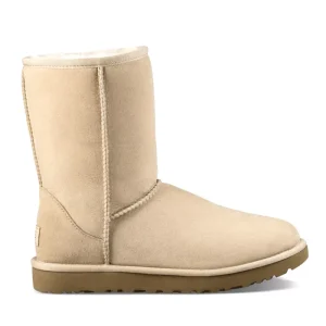 Угги: что это за обувь и почему она популярна?