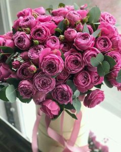 Доставка букета цветов: как выбрать, заказать и сделать идеальный подарок