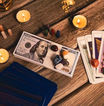 Как тарологи помогают решить сложные жизненные ситуации