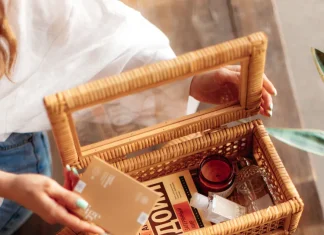 Корзины в интерьере: стиль и функциональность