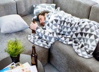 Чем опасен алкоголь для печени?