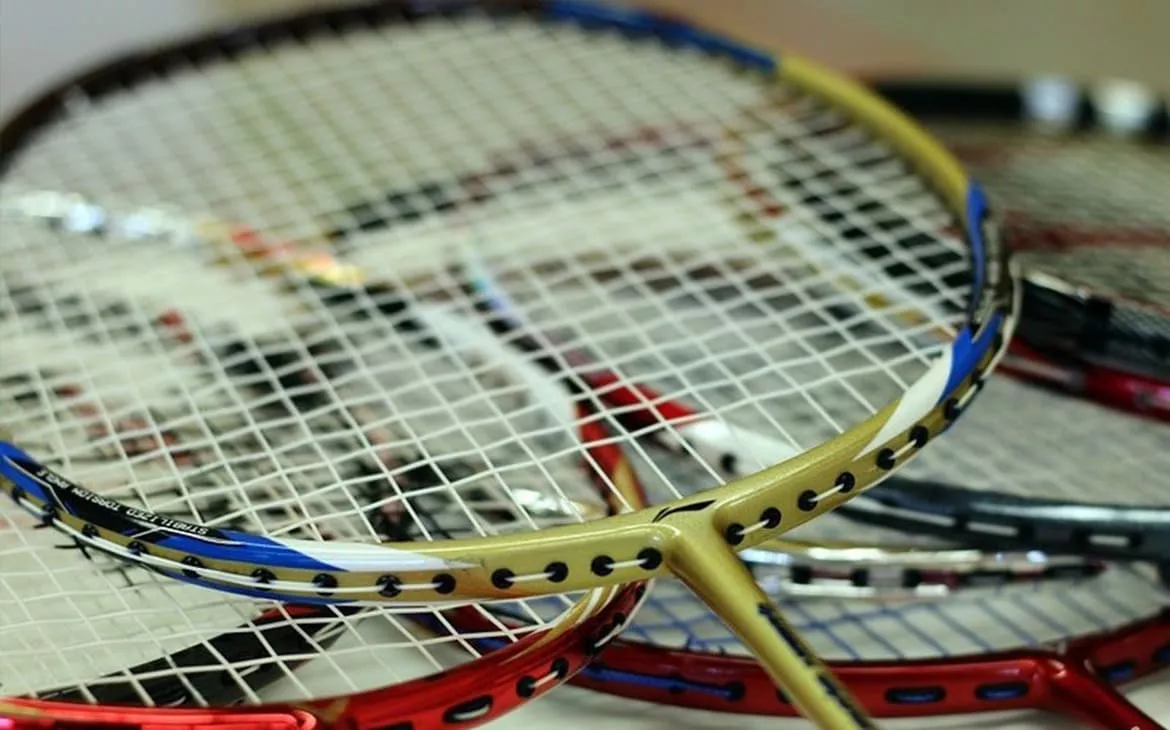 Бадминтон vs теннис: сравнение двух видов спорта