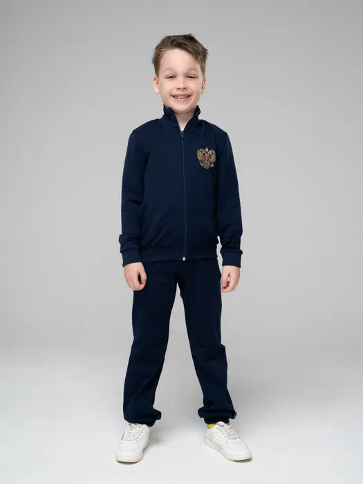 Комфорт и стиль с первых шагов: Как выбрать спортивный костюм и кроссовки для малыша