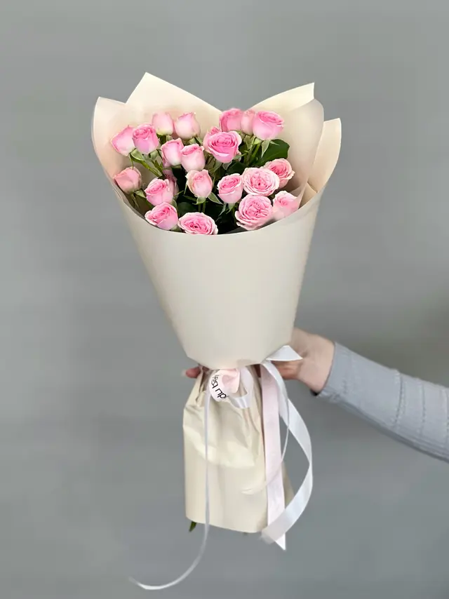 Букет цветов на любой праздник: как выбрать идеальный подарок