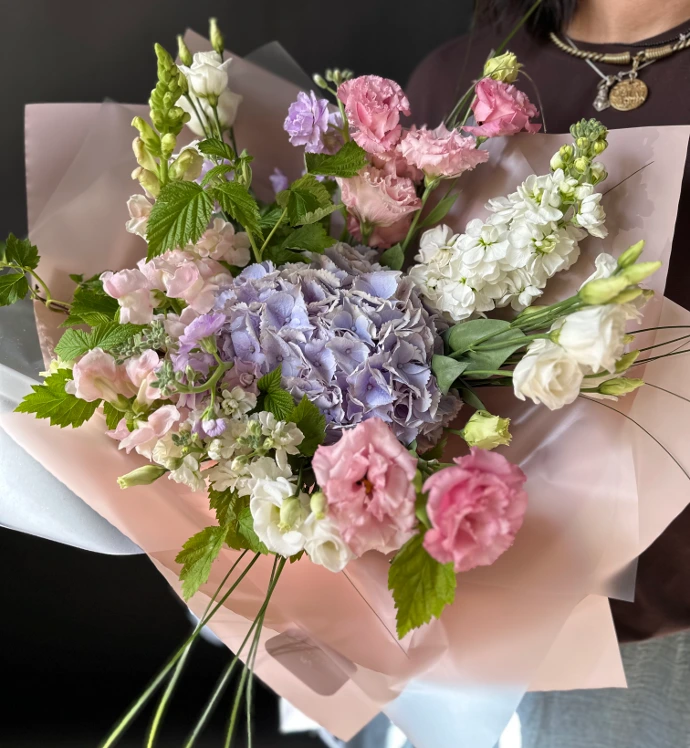 Когда хочется удивить: цветы и авторские букеты с доставкой на дом