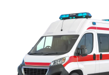 Забота о здоровье в привычной обстановке: Когда необходим вызов скорой на дом и как это сделать