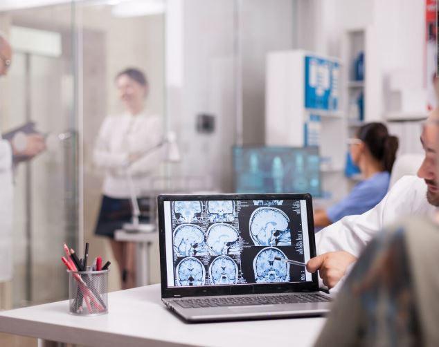 МРТ головного мозку: Що потрібно знати