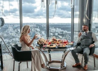 Свидание в Москва Сити: романтика среди небоскребов