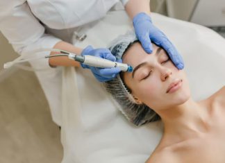 Ультразвуковая чистка лица: что это и как она работает