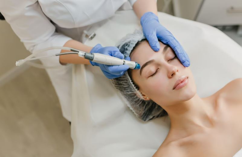 Ультразвуковая чистка лица: что это и как она работает