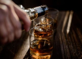 Вывод из запоя на дому: бережная помощь и профессиональное решение