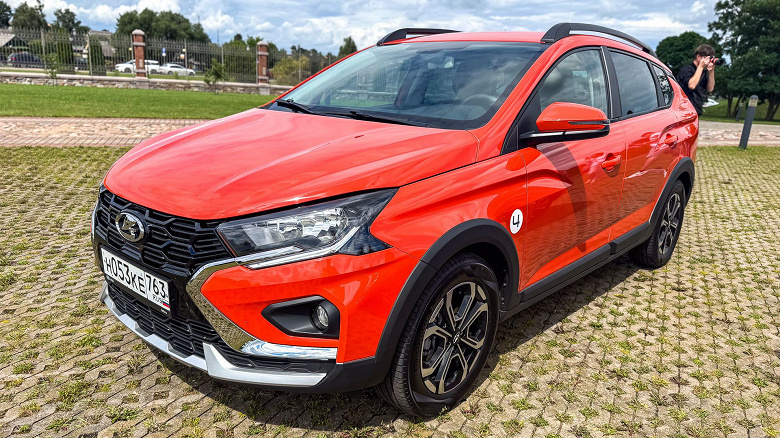 АвтаВАЗ впервые начал проверять машины на световом стенде: Lada Iskra прошла экстремальные климатические тесты