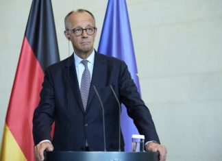 Bloomberg: правительство ФРГ может ждать роспуск из-за политики Мерца