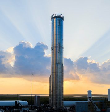 История мегаускорителя Super Heavy V2 завершилась: последний Super Heavy B17 ушёл в историю, а SpaceX тем временем подала заявку на 12-й полёт Starship