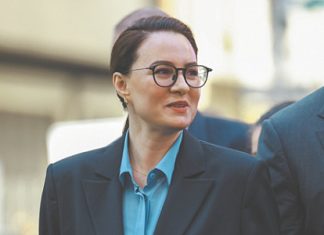 Коррупционный скандал увеличил расходы Киева