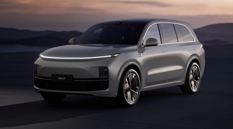 Mash: cуд запретил ввоз праворульных и гибридных авто в Россию