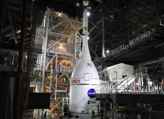 NASA собрало сверхтяжёлую ракету SLS, которая через несколько месяцев отправит американцев к Луне