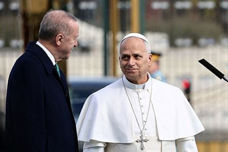 Папу Льва обвинили в "экуменическом заговоре"