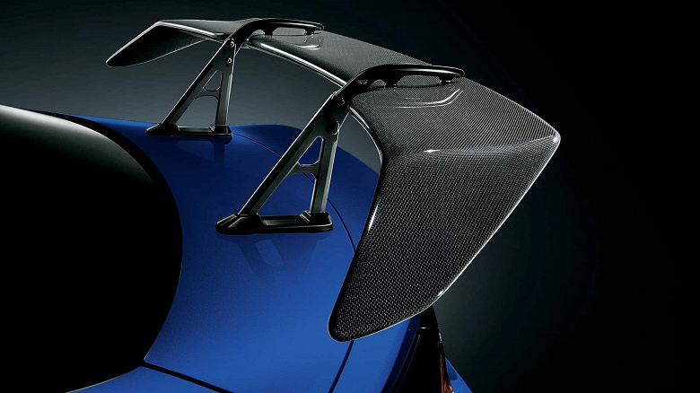 Представлен Subaru BRZ STI Sport Type RA — с гоночным 2,4-литровым мотором, 18-дюймовыми колёсами BBS и тормозами Brembo. Возможность купить машину разыграют в лотерею