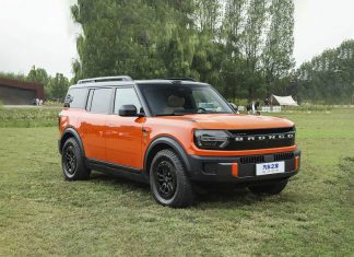 Рама, 1220 км на баке бензина, 421 л.с., полный привод, встроенный холодильник — за 230 тыс. юаней (2,65 млн рублей). В КНР представлен Ford Bronco Sport