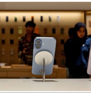 Серый экспорт iPhone из Индии в Россию и ряд других стран стал большой проблемой для Apple. Компания пугает ритейлеров крупными штрафами