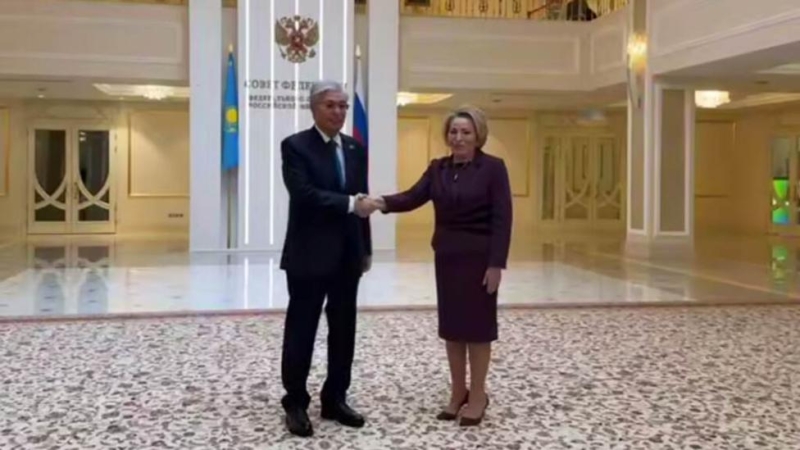 Токаев прибыл в Совфед