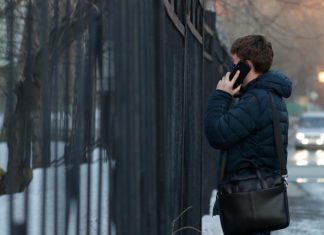 В МВД рассказали, кем представляются телефонные мошенники для обмана детей