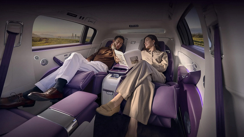 В Россию приехал китайский заменитель Maybach: за суперседан Maextro S800 от Huawei и JAC просят от 21,5 млн рублей