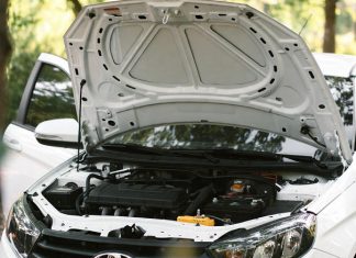 АвтоВАЗ рискует почувствовать дефицит комплектующих: ключевой поставщик уходит на трёхдневку