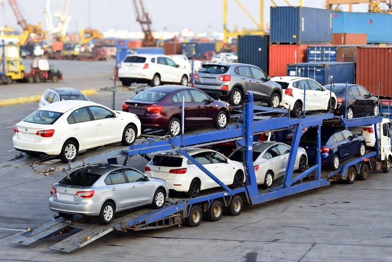 Ажиотаж прошёл: российский авторынок резко остыл после введения нового утильсбора