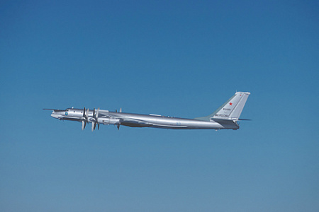 Бомбардировщики России и Китая напугали Японию