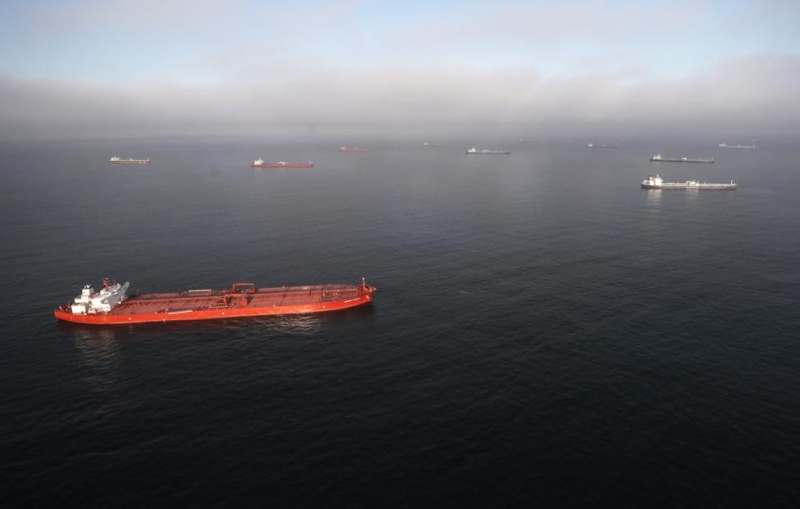 ЕС включил в черный список 40 танкеров "теневого флота"