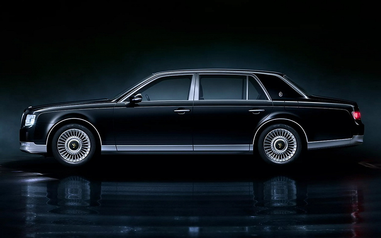 Японский ответ Rolls-Royce: представлен обновленный Toyota Century — флагманский седан стал безопаснее и дороже на 20 тыс. долларов