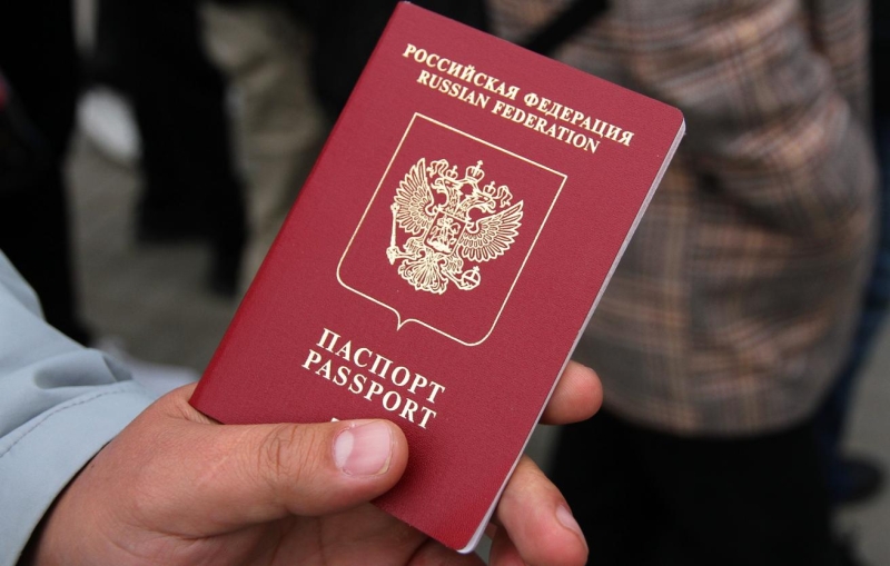 Киргизия опровергла данные о въезде в страну россиян только по загранпаспортам