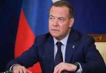 Медведев назвал идею о «ключевой пятерке» с участием РФ щелчком по носу Европе