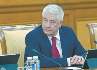 Министр внутренних дел РФ Владимир Колокольцев поздравил главного редактора НГ с 35-летием газеты