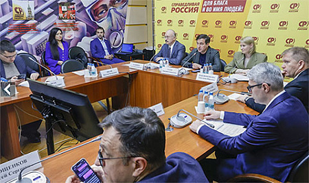 Партия Миронова не уклоняется от генеральной линии